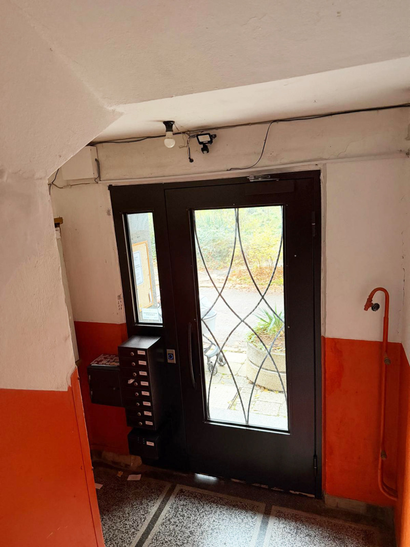 Продава 3-СТАЕН, гр. София, Лагера, снимка 2 - Апартаменти - 52528325