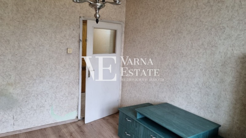 Продава 4-СТАЕН, гр. Варна, Цветен квартал, снимка 5 - Апартаменти - 52650060