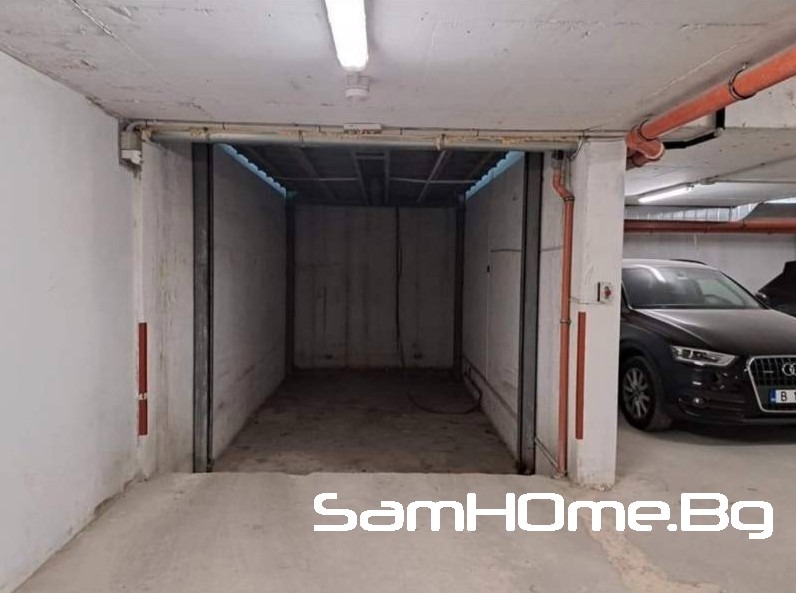 Eladó  Parkolóhely Varna , Trosevo , 100 négyzetméter | 20959529