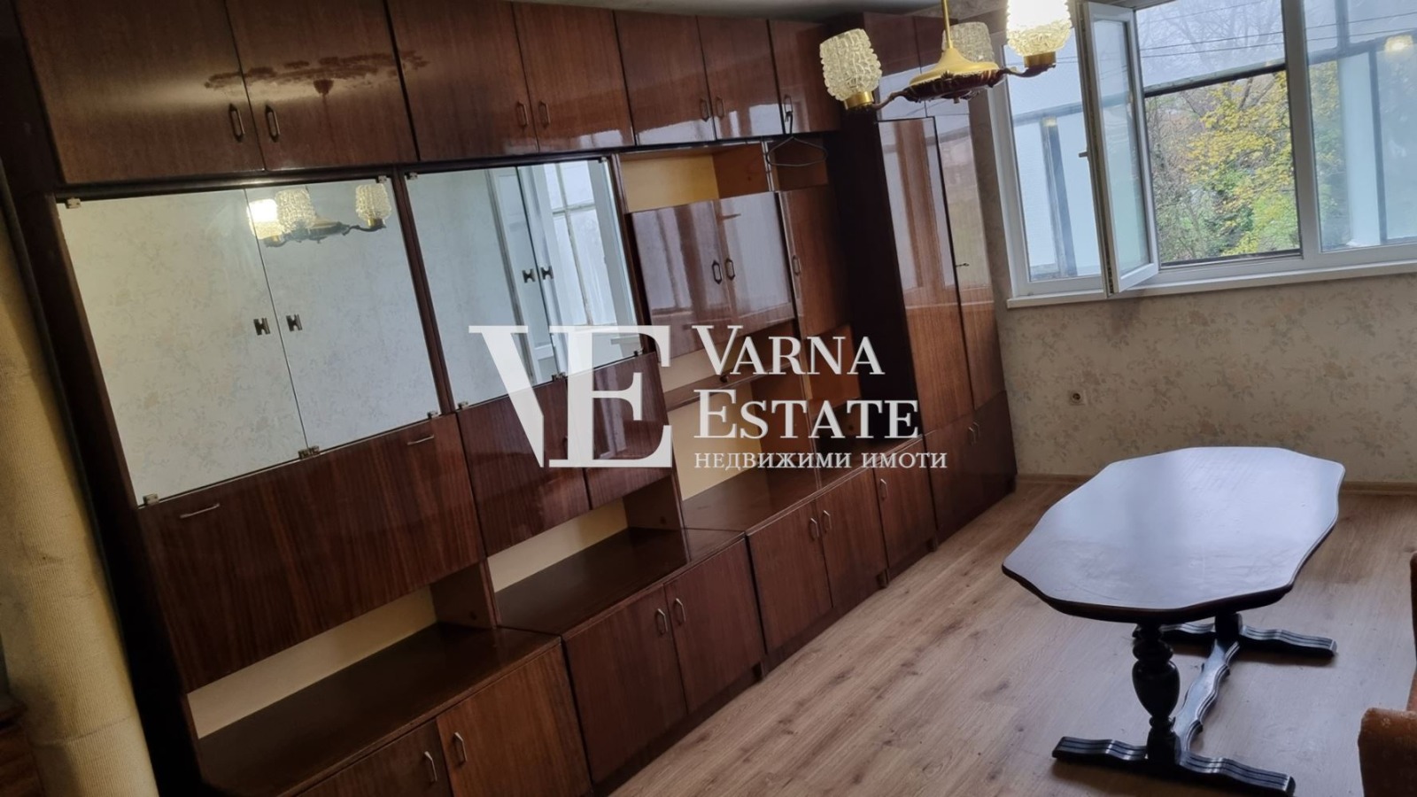 Продава 4-СТАЕН, гр. Варна, Цветен квартал, снимка 2 - Апартаменти - 52650060