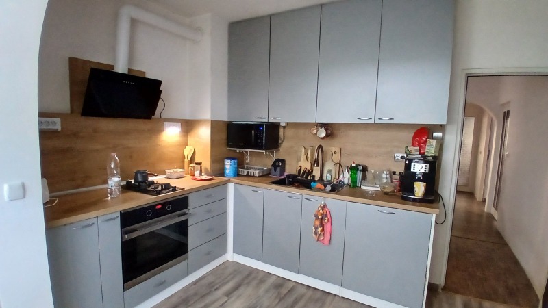 Продава МНОГОСТАЕН в град Шумен, Тракия - 110 кв.м / 133 000 € » 260 125.39 лв., АДРЕС НЕДВИЖИМИ ИМОТИ - КАНТОРА ШУМЕН