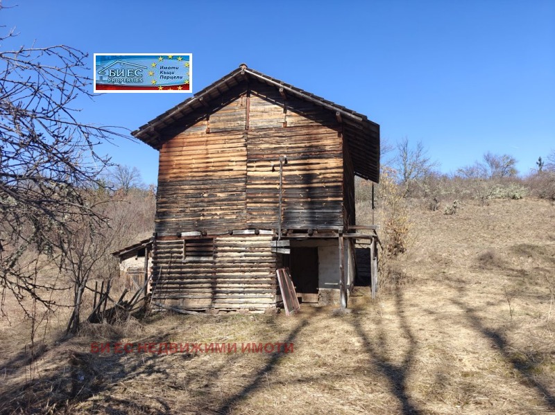 Продава КЪЩА в област Перник, с. Глоговица - 40 кв.м / 13 000 € » 25 425.79 лв., БИ ЕС НЕДВИЖИМИ ИМОТИ