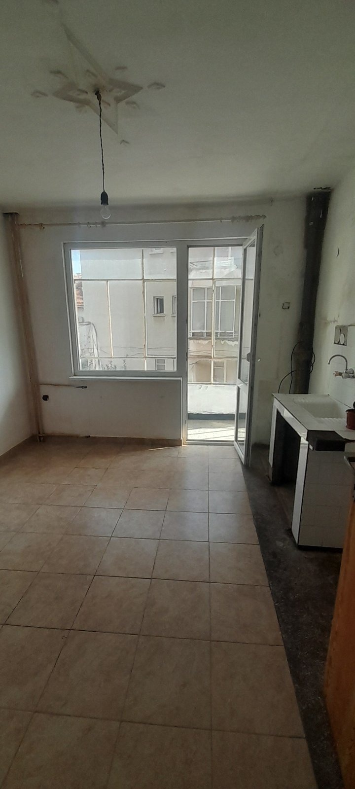 Продава  2-стаен град Плевен , Идеален център , 70 кв.м | 97454655 - изображение [2]