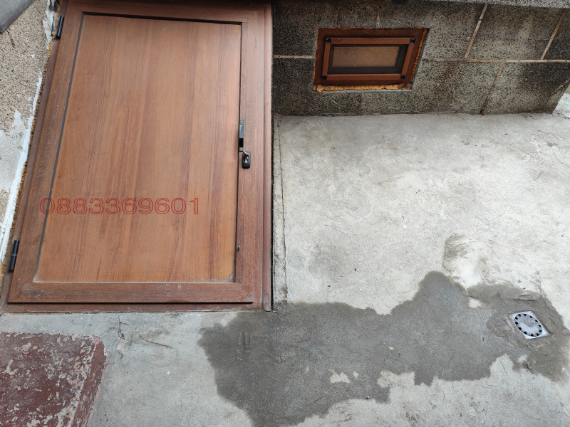 Продава ЕТАЖ ОТ КЪЩА, гр. Ловеч, Широк център, снимка 13 - Етаж от къща - 52779692