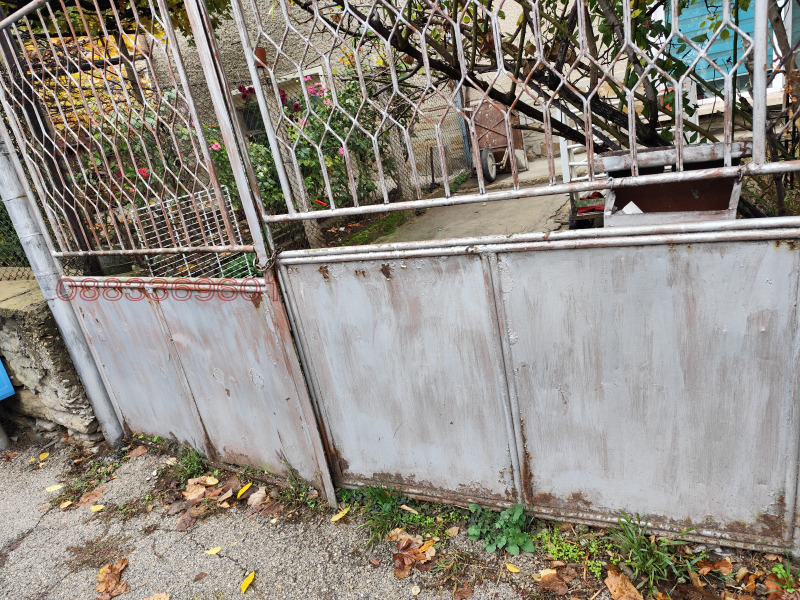 Продава ЕТАЖ ОТ КЪЩА, гр. Ловеч, Широк център, снимка 16 - Етаж от къща - 52779692