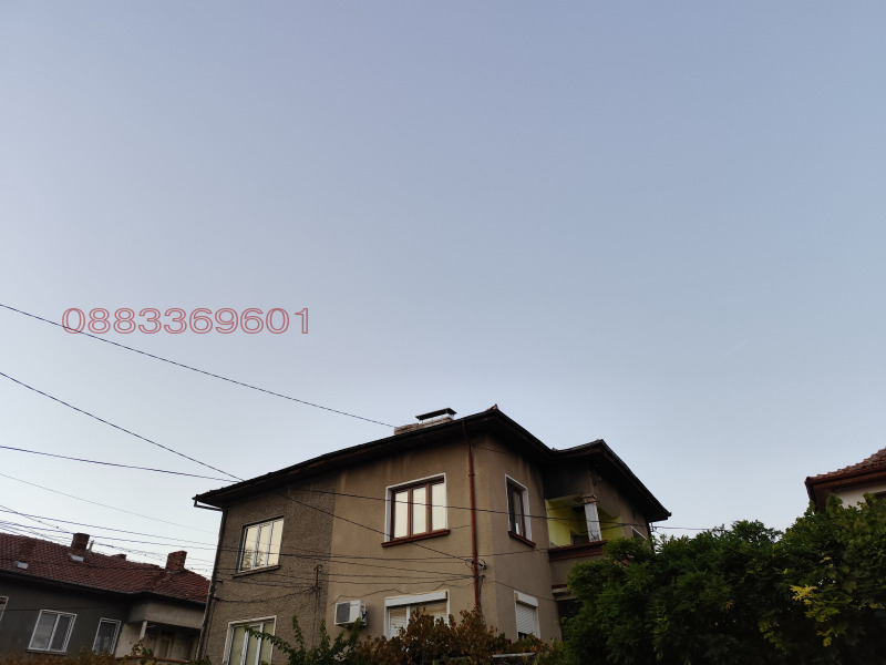 Продава ЕТАЖ ОТ КЪЩА, гр. Ловеч, Широк център