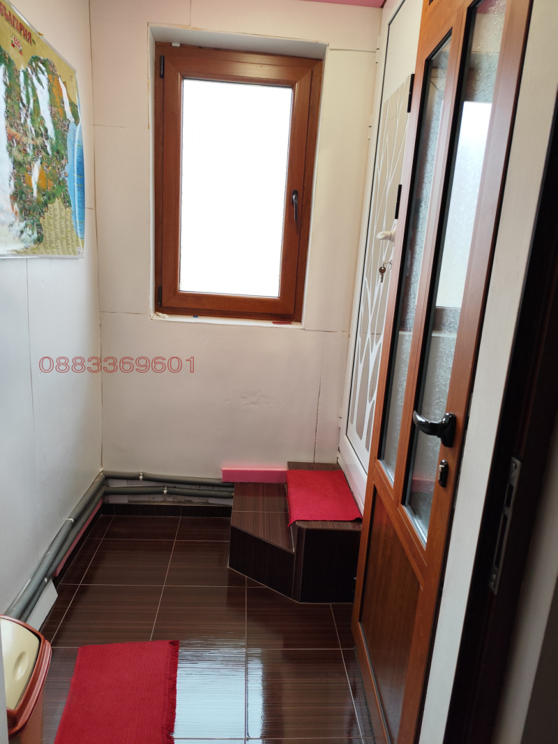 Продава ЕТАЖ ОТ КЪЩА, гр. Ловеч, Широк център, снимка 4 - Етаж от къща - 52779692