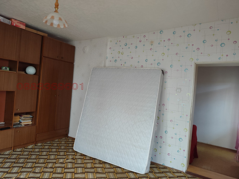 Продава ЕТАЖ ОТ КЪЩА, гр. Ловеч, Широк център, снимка 10 - Етаж от къща - 52779692