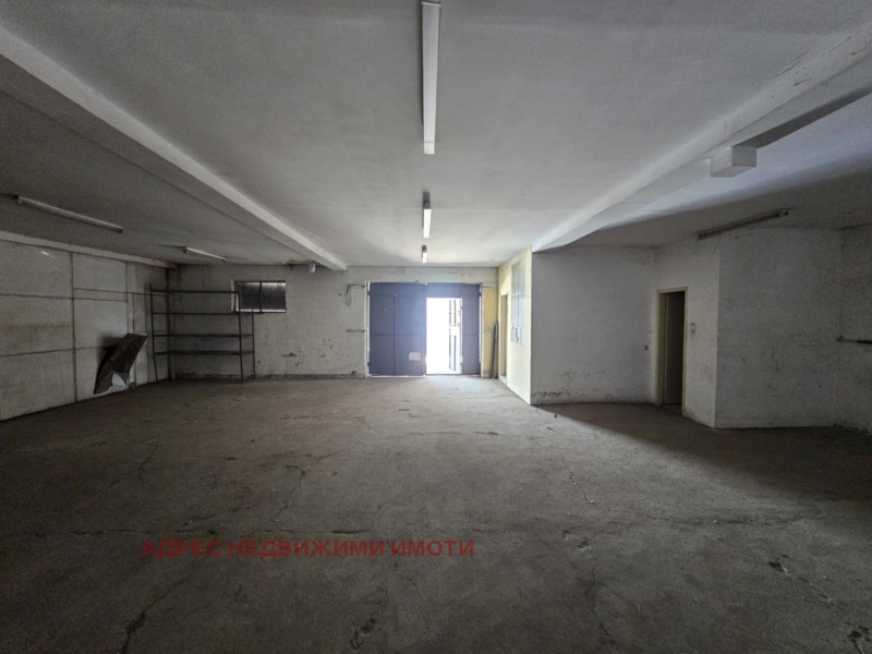 À vendre  Stockage Stara Zagora , Indoustrialna zona - zapad , 250 m² | 95037566