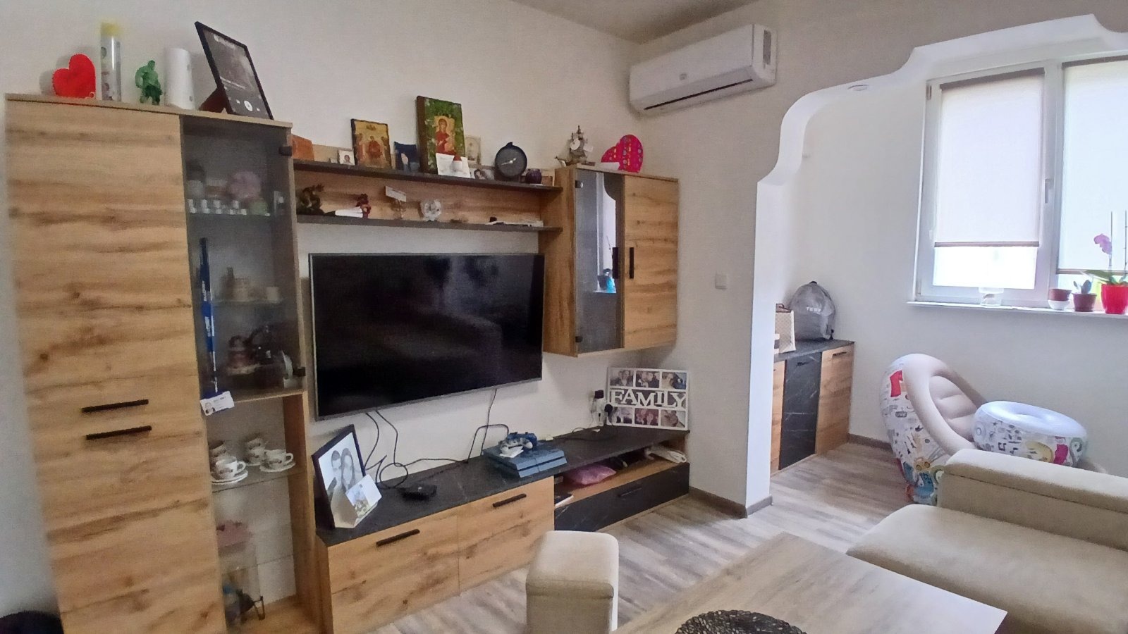 Продава МНОГОСТАЕН, гр. Шумен, Тракия, снимка 2 - Апартаменти - 49893857