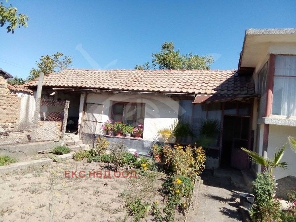 Продава КЪЩА, с. Старосел, област Пловдив, снимка 2 - Къщи - 52453832