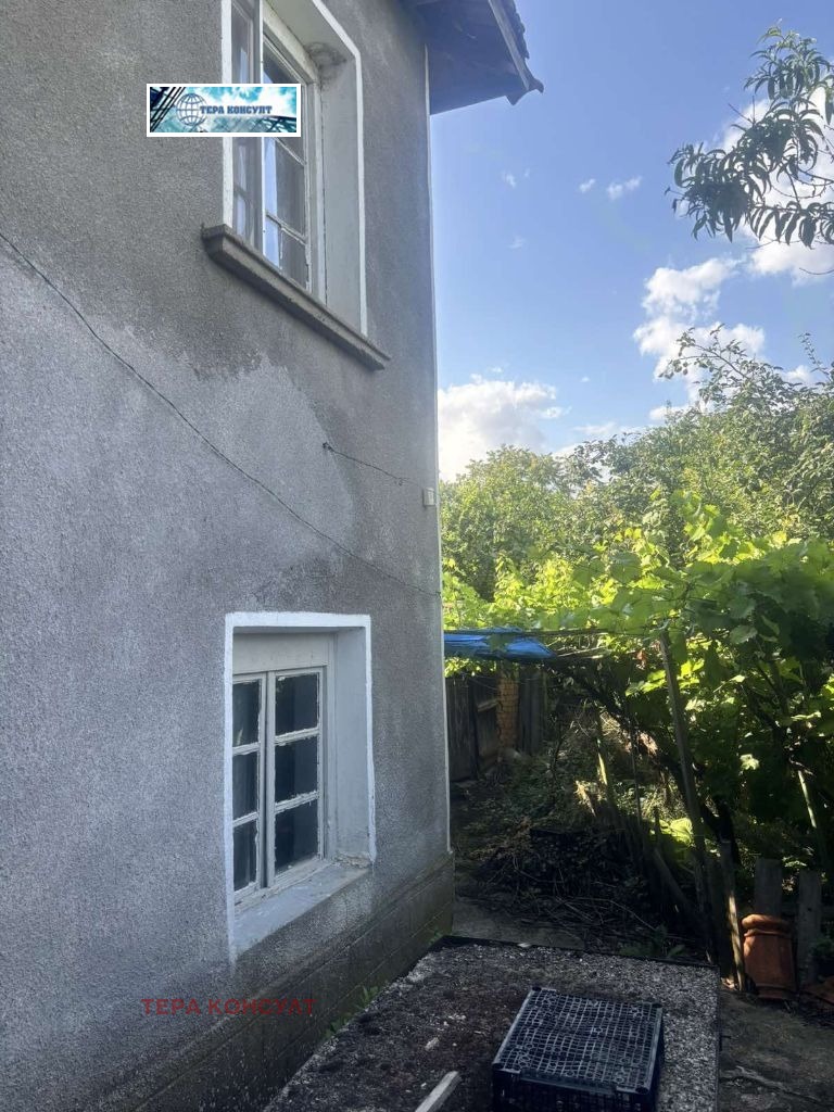 Продава КЪЩА, гр. Долни Дъбник, област Плевен, снимка 3 - Къщи - 55218055