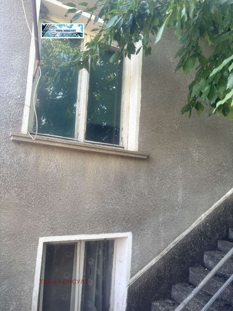 Продава КЪЩА, гр. Долни Дъбник, област Плевен, снимка 2 - Къщи - 55218055