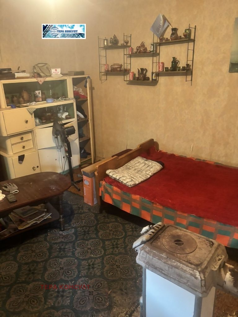 Продава КЪЩА, гр. Долни Дъбник, област Плевен, снимка 6 - Къщи - 55218055