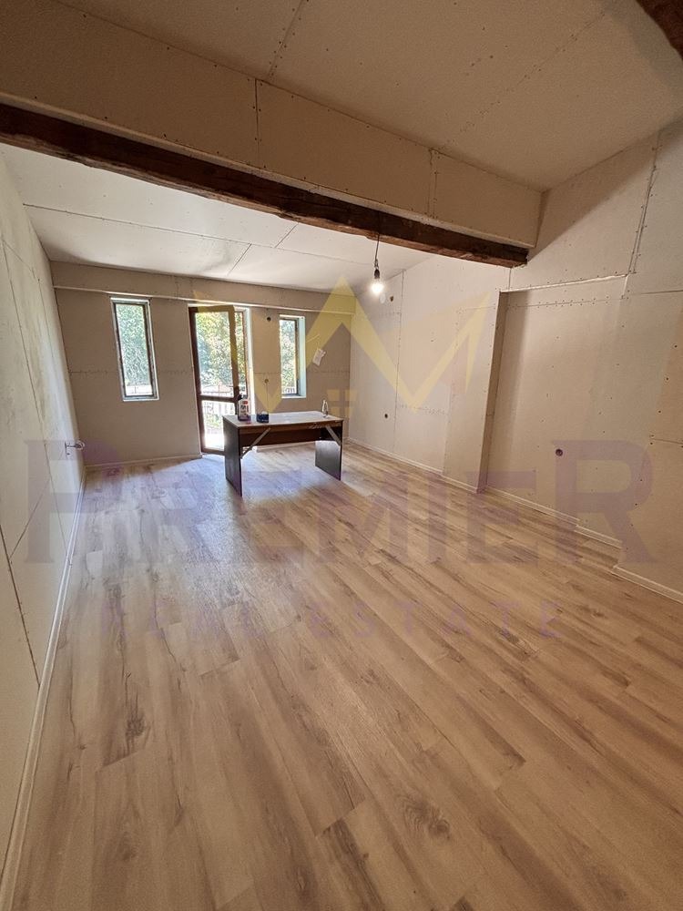 Продава ЕТАЖ ОТ КЪЩА, гр. Пловдив, Център, снимка 13 - Етаж от къща - 56495427