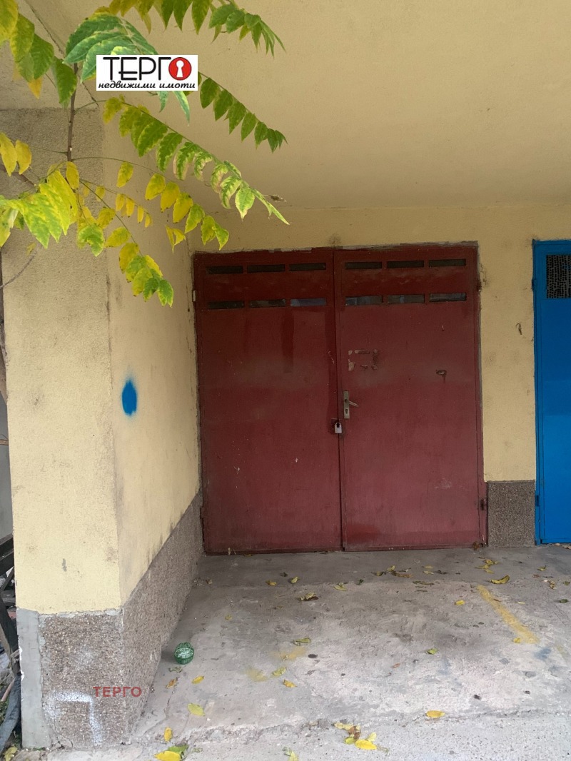 Продава ГАРАЖ, ПАРКОМЯСТО, гр. Русе, Център, снимка 3 - Гаражи и паркоместа - 52143417