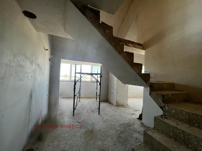 Продава МЕЗОНЕТ в град Русе, Широк център - 270 кв.м / 350 000 € » 684 540.50 лв., СТОЛИЦА ИНВЕСТ