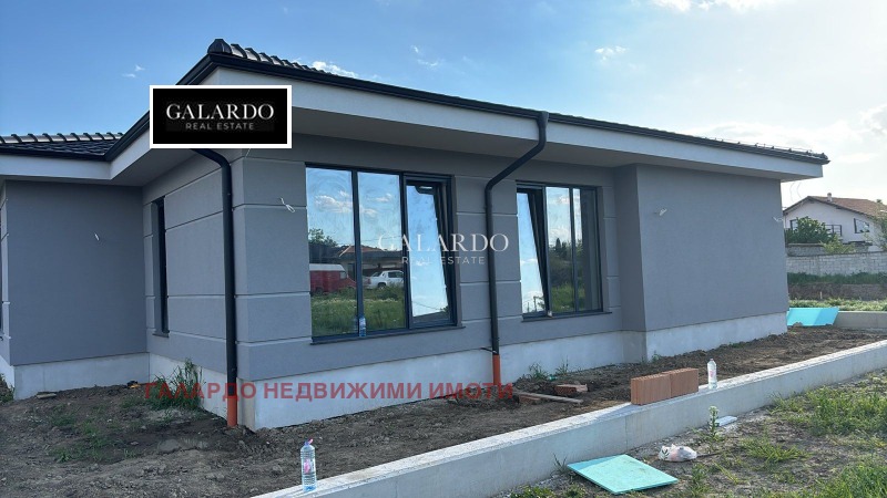 Продава КЪЩА, с. Оризари, област Пловдив