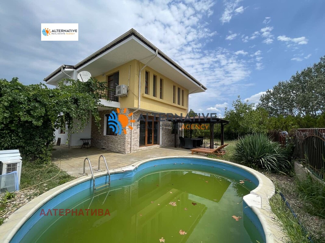 Продава КЪЩА, с. Гюльовца, област Бургас, снимка 2 - Къщи - 54539801