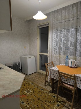 Studio Tri tsjutsjura - sever, Stara Zagora 1