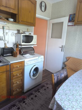 3 dormitoare Tri ciuciura - iug, Stara Zagora 5