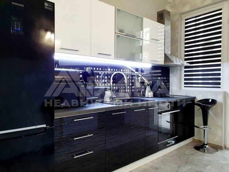 Продава 4-СТАЕН, гр. Бургас, Център, снимка 4 - Апартаменти - 53390676