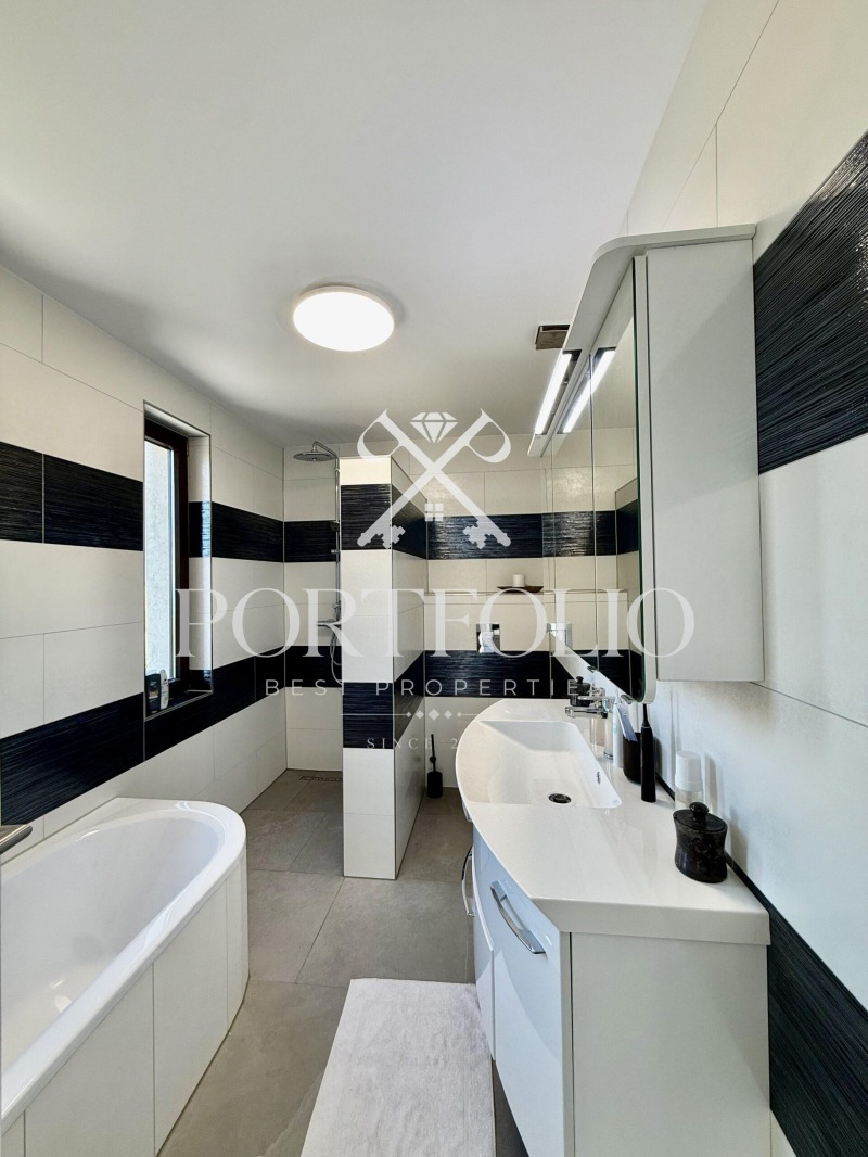 Продава КЪЩА, гр. Бургас, Сарафово, снимка 8 - Къщи - 52623045