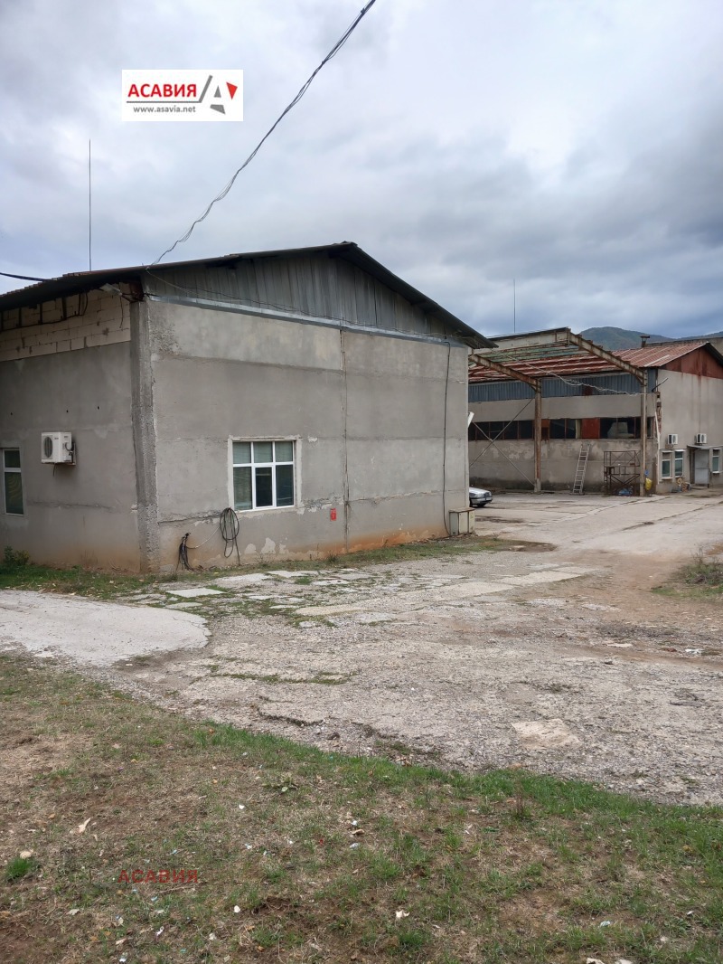 Продава ПРОМ. ПОМЕЩЕНИЕ, гр. Правец, област София област, снимка 3 - Производствени сгради - 53560963