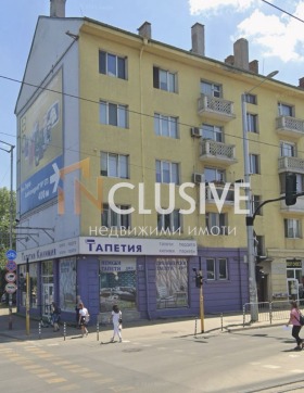 Продава 3-стаен град София Зона Б-19 - [1] 