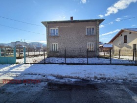 House Batanovtsi, region Pernik 8