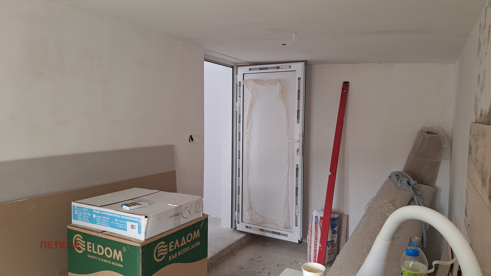 Продава ЕТАЖ ОТ КЪЩА, гр. Варна, Колхозен пазар, снимка 3 - Етаж от къща - 54238264