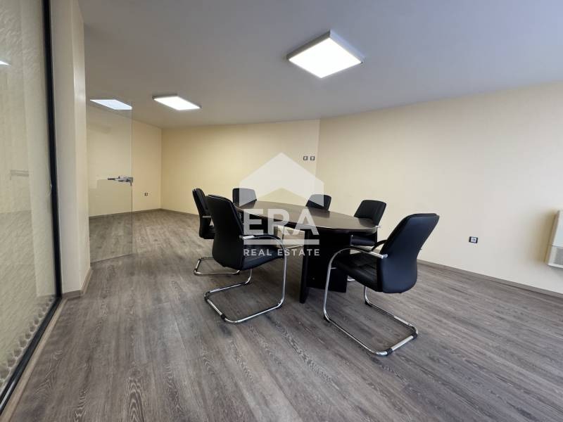 Продава  Офис град Силистра , Център , 71 кв.м | 48048191