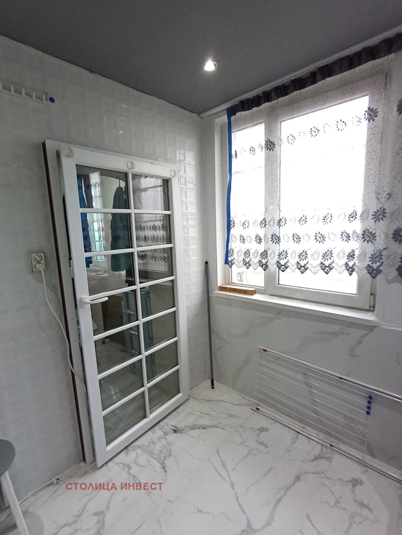 Продава АТЕЛИЕ, ТАВАН, гр. Русе, Дружба 2, снимка 8 - Апартаменти - 53509618