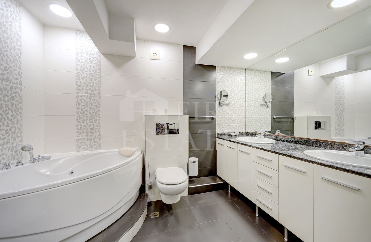 Продава МНОГОСТАЕН, гр. София, Център, снимка 9 - Апартаменти - 56079678