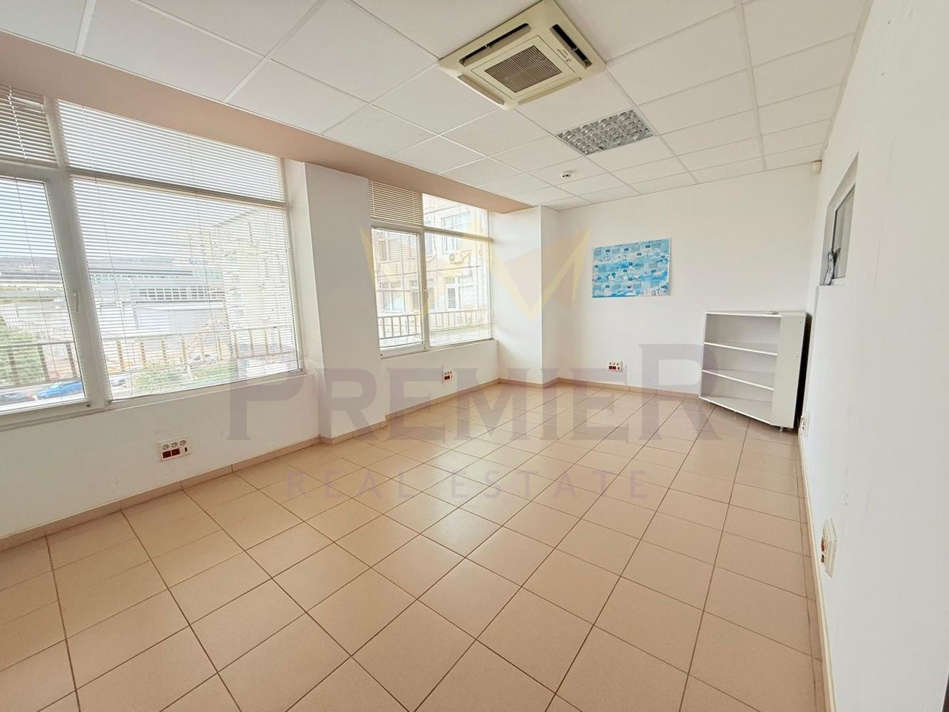 Продава БИЗНЕС ИМОТ, гр. Варна, Младост 1, снимка 2 - Други - 53915240