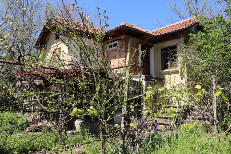 Продава КЪЩА, с. Пчелище, област Велико Търново, снимка 13 - Къщи - 53409220