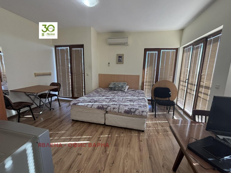 Till salu  Hotell Varna , m-t Alen mak , 371 kvm | 61727619 - bild [12]