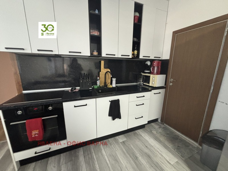 Till salu  Hotell Varna , m-t Alen mak , 371 kvm | 61727619 - bild [15]