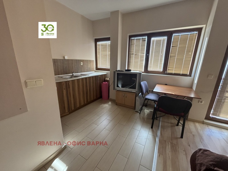 Till salu  Hotell Varna , m-t Alen mak , 371 kvm | 61727619 - bild [17]