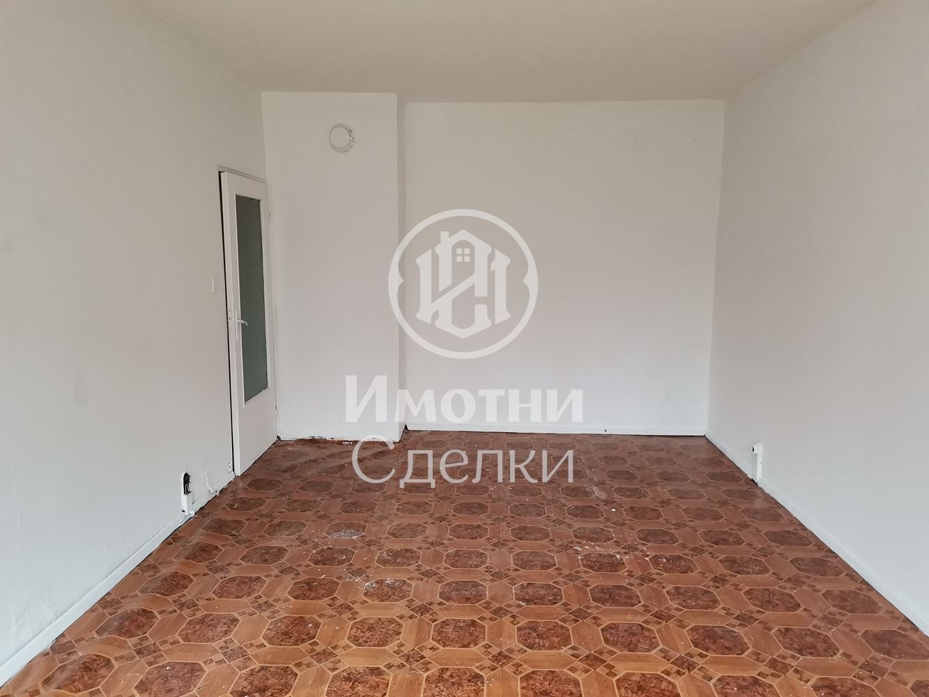 Продава 2-СТАЕН, гр. София, Света Троица