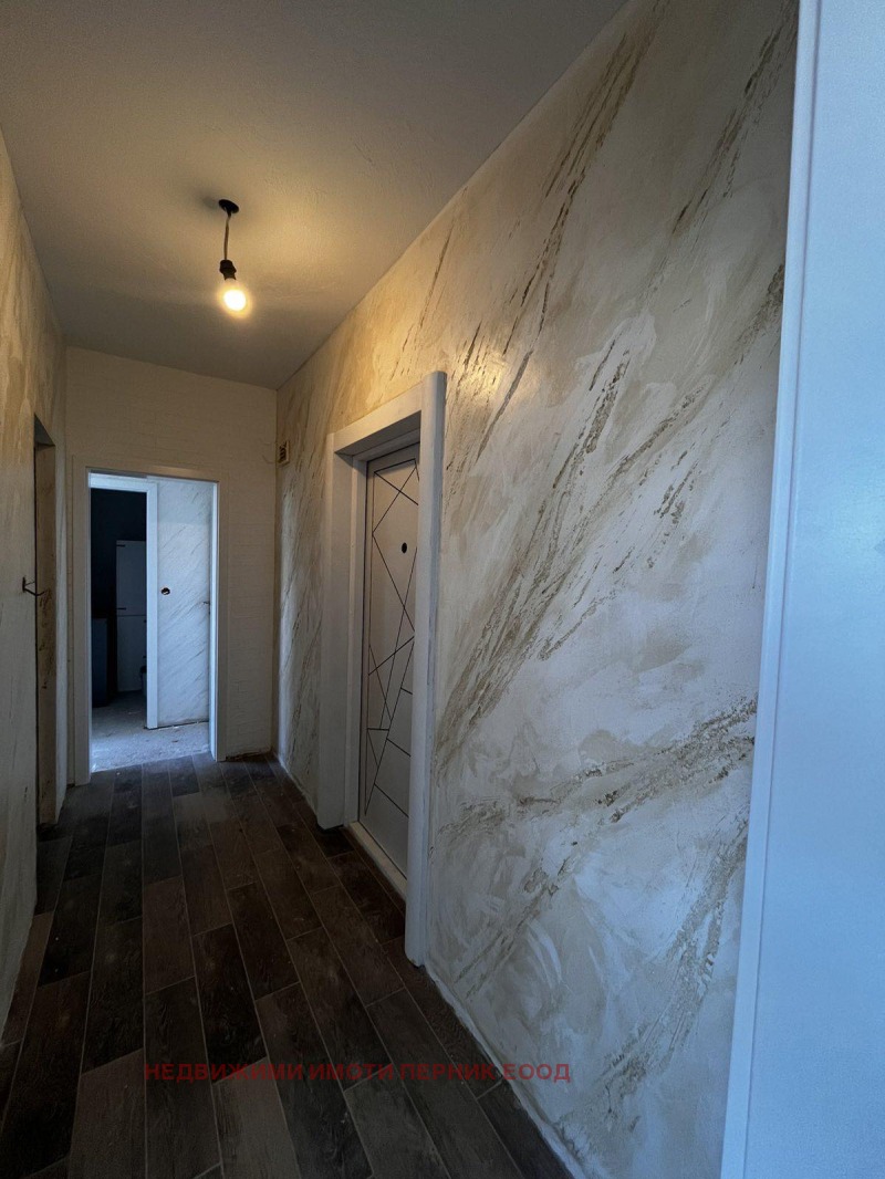 Продава  3-стаен град Перник , Изток , 60 кв.м | 59460071 - изображение [2]