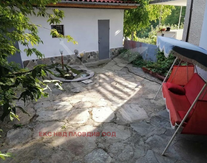 Продава КЪЩА, с. Лясково, област Пловдив