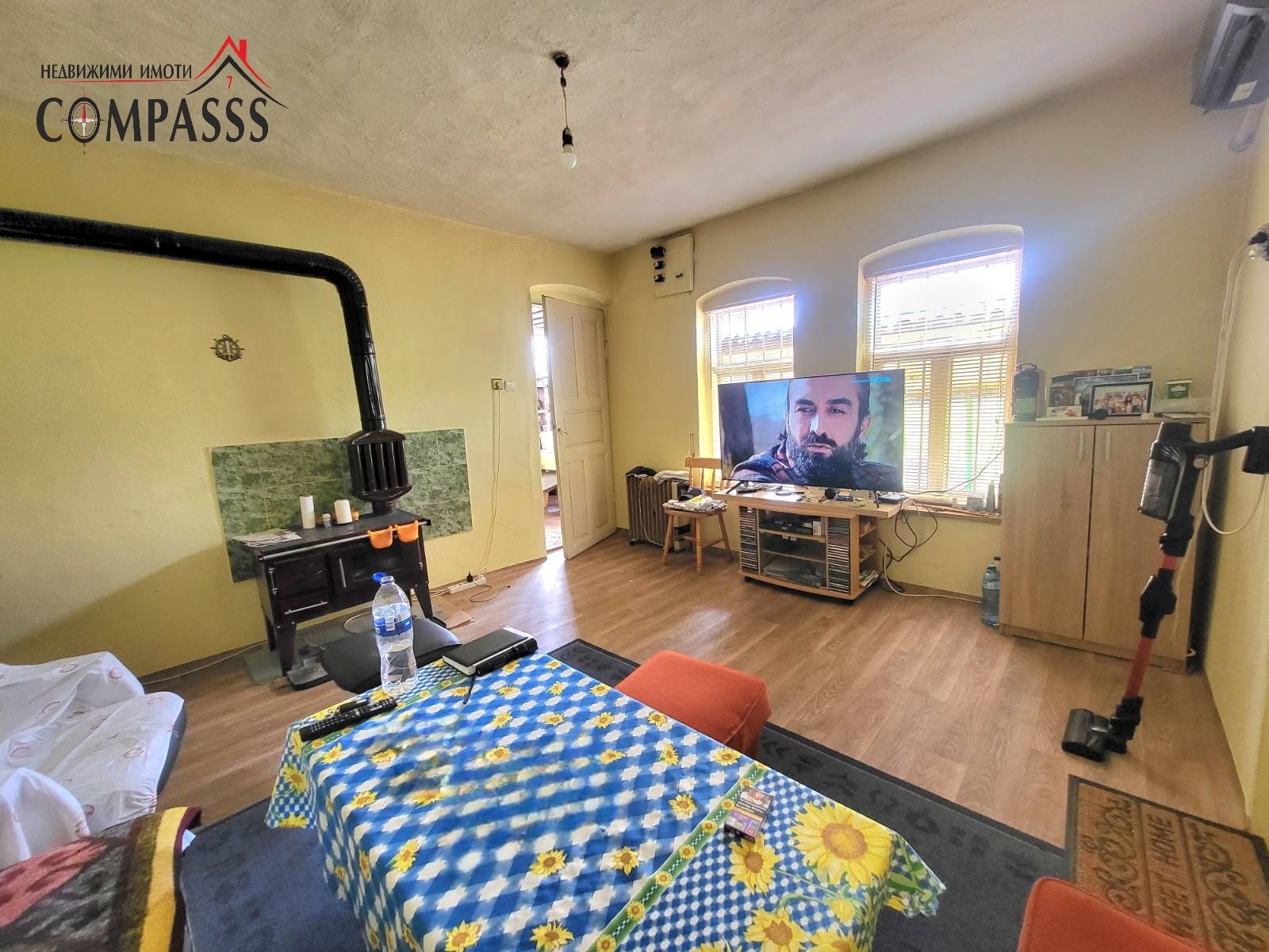 Продава КЪЩА, с. Владимирово, област Добрич, снимка 3 - Къщи - 54228061