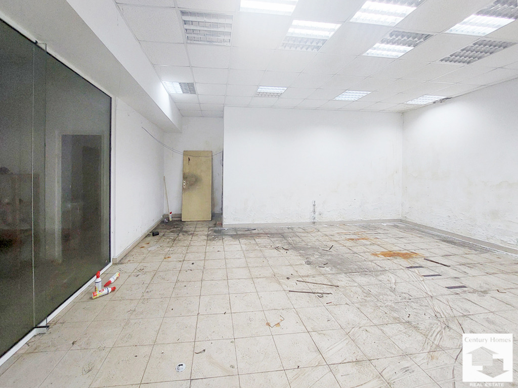 Продава МАГАЗИН, гр. Велико Търново, Център, снимка 2 - Магазини - 42833936