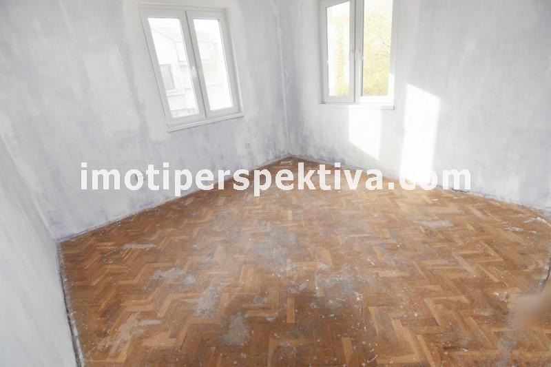 Продава 2-СТАЕН, гр. Пловдив, Кючук Париж, снимка 2 - Апартаменти - 52522167