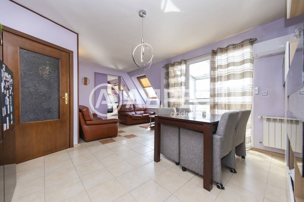 Продава 3-СТАЕН, гр. София, Оборище, снимка 2 - Апартаменти - 53858541