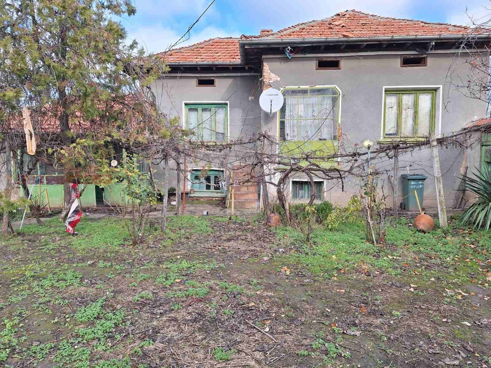 Продава КЪЩА, с. Вълчитрън, област Плевен