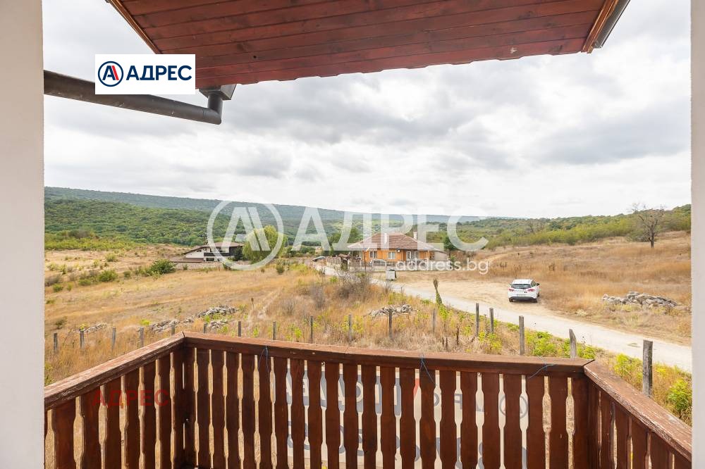 Продава КЪЩА, с. Църква, област Добрич, снимка 3 - Къщи - 53914875