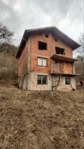 Продава КЪЩА, с. Лобош, област Перник, снимка 1