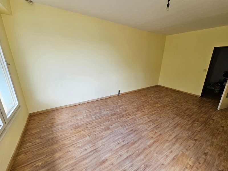 Продаја  1 спаваћа соба Разград , Орел , 75 м2 | 37539460 - слика [2]